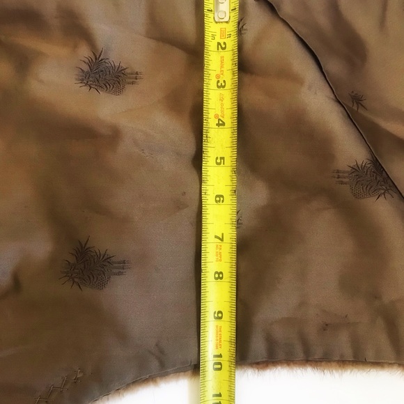 Authentic Vintage Jonas Bros Beaver Shawl - Picture 7 of 10